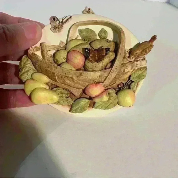 1995 Hallmark Marjolein Bastin Sketchbook Backyard Orchard Ornament - Picture 2 of 6